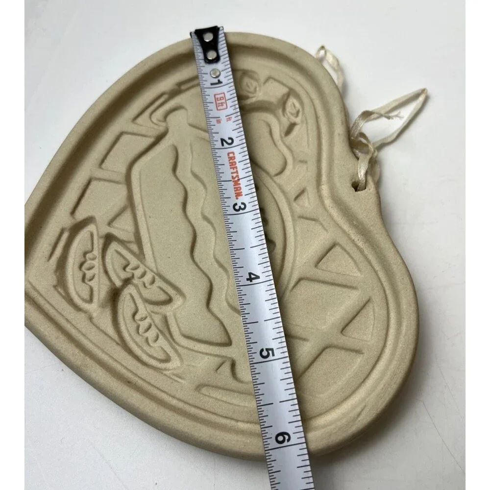 Pampered Chef Welcome Home Heart Stoneware Shortbread Cookie Mold 1998